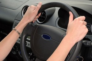 steering_wheel_hands